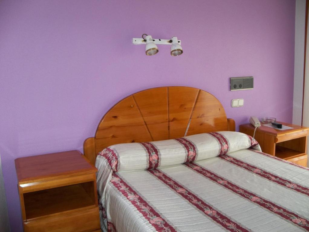Hostal Virgen Del Villar Laguna de Duero Quarto foto